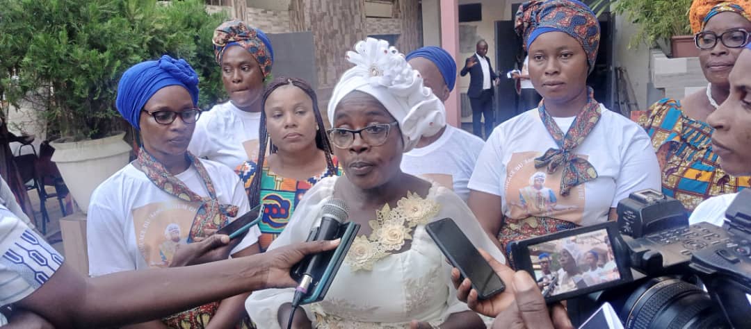 Dédicace de ‘’Secours Divin’’ / La chantre Zézé invite la population à se tourner vers Dieu