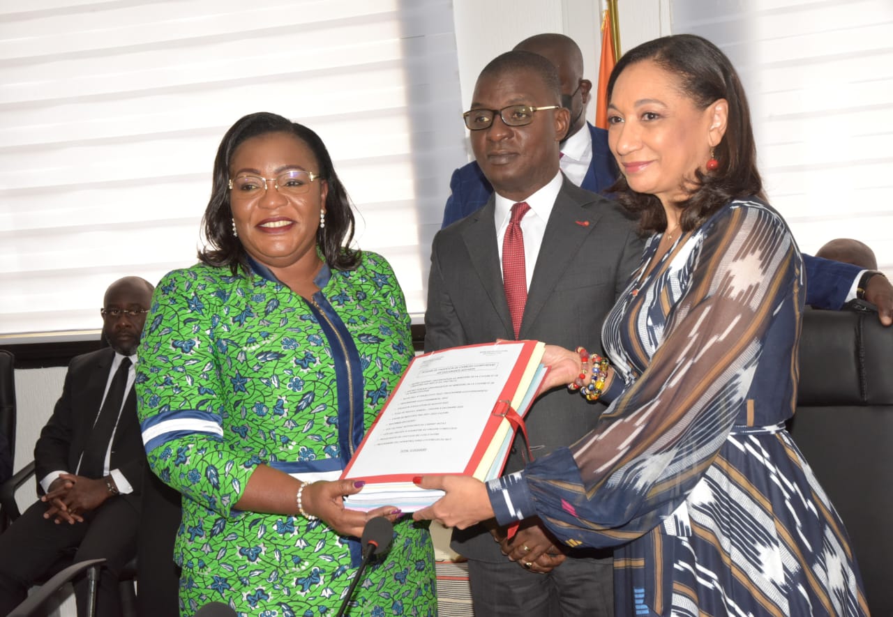 Gouvernement Patrick Achi 2 / Françoise Remarck a pris fonction au ministère de la culture