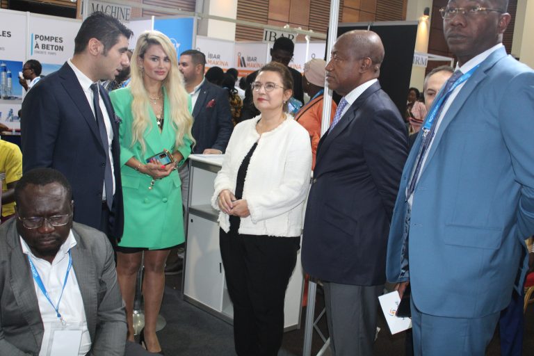 Forum mondial de coopération des industries / Une collaboration économique entre hommes d'affaires turcs et africains à Abidjan