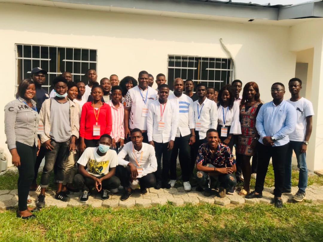 Sensibilisation, action sociale, soutien à l’éducation / La Communauté des Jeunes Bénévoles s’engage