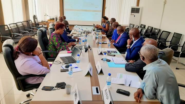 Redynamisation de la presse / 5 faîtières de la presse numérique à la réflexion du Comité de Suivi