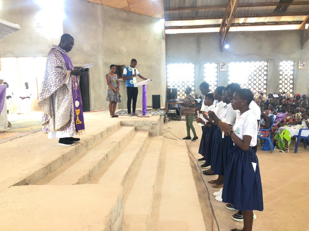 JEC Abengourou / La section de Sainte Monique en mission contre les maux du système scolaire