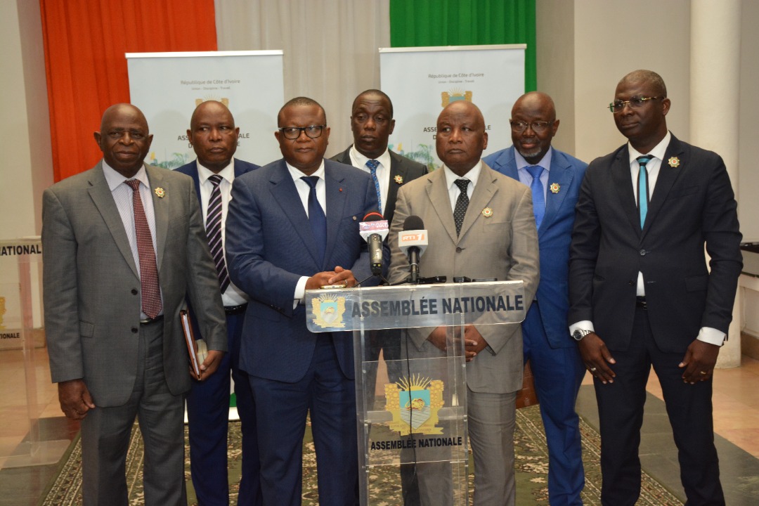 Assemblée nationale / Les projets de lois modificatifs sur la presse et la communication audiovisuelle adoptés en commission