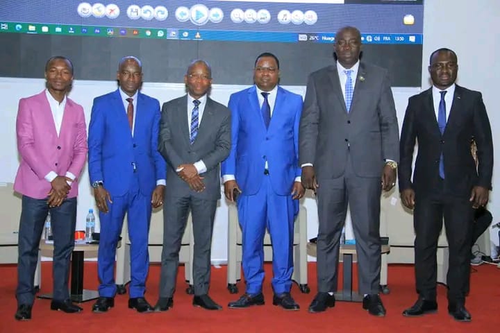 Rentrée scolaire souriante / La fondation Woroba.net prône l'intégration par l'éducation