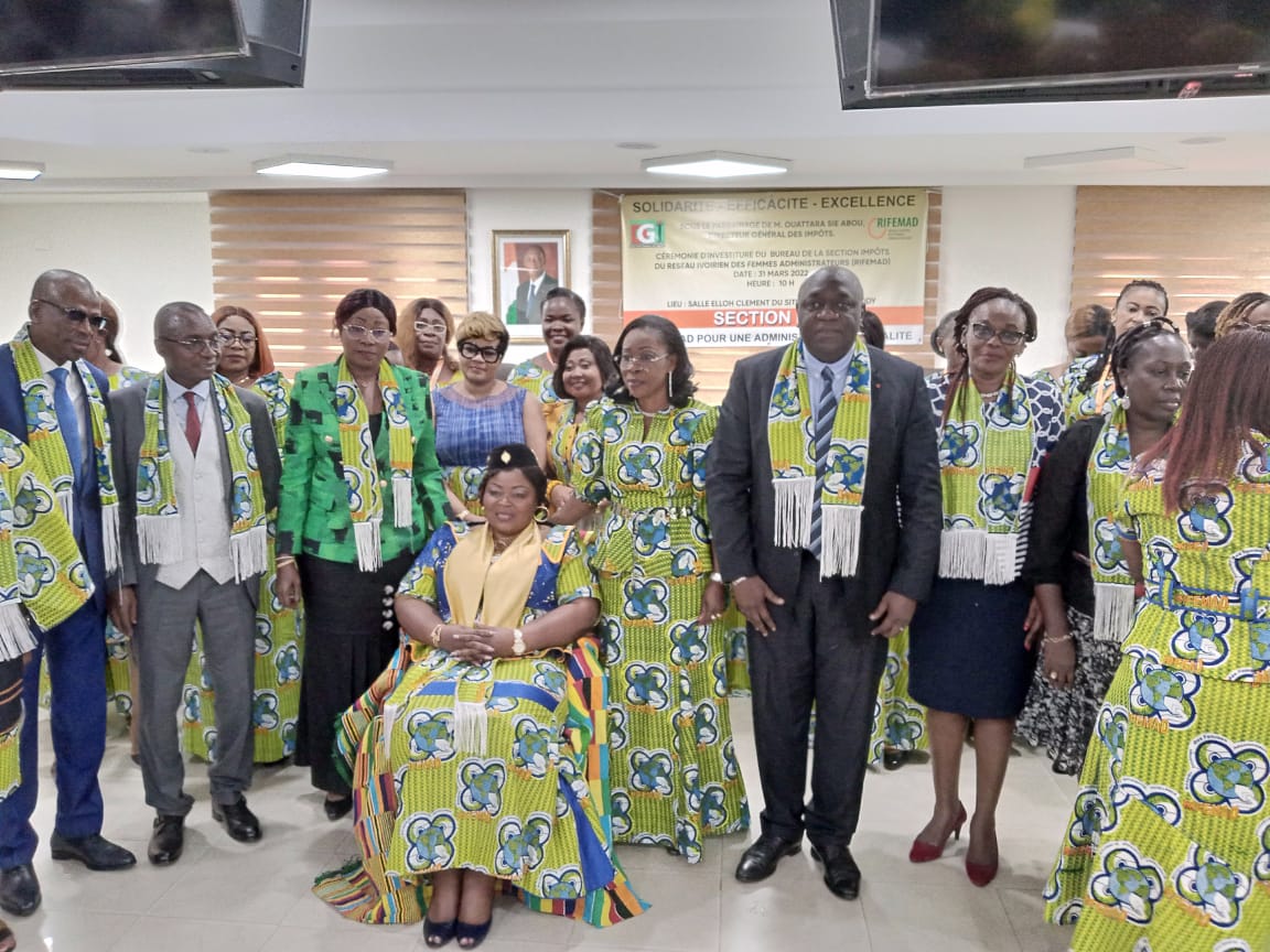 Réseau des Femmes Administrateurs / Célestine Assi oriente la présidente de la section DGI Cocody