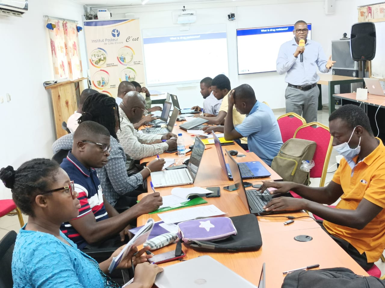 Institut Pasteur de Côte d’Ivoire / Les chercheurs formés à l’analyse bio-informatique du génome de Plasmodium falciparum