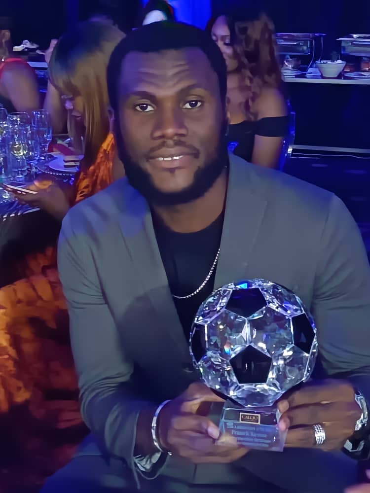 Franck Kessié élu Meilleur Joueur Africain de Serie A avant son départ / Le FC Barcelone au rebond
