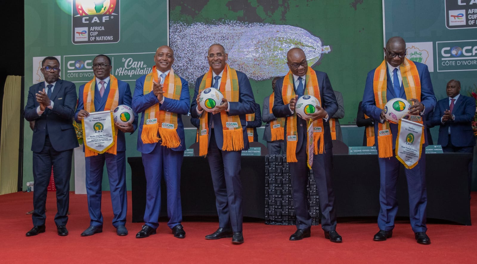 CAN Côte d’Ivoire 2023 / L’accord d’accueil et la lettre de confirmation de la 34e CAN officiellement signés entre la CAF, la FIF et le COCAN