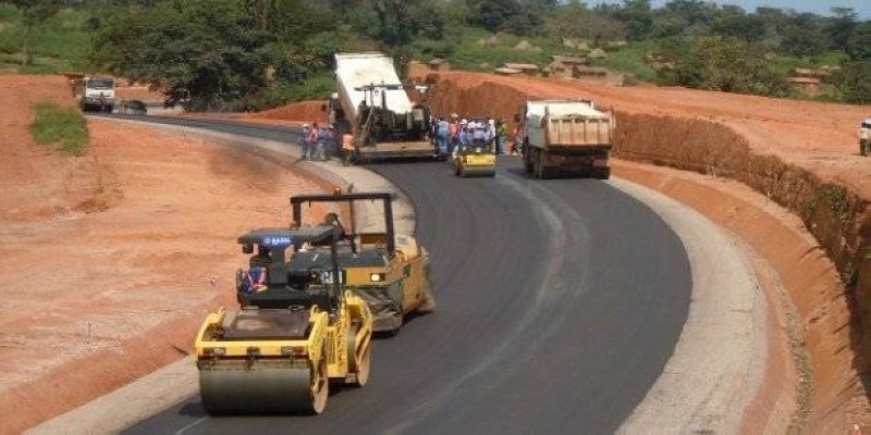 Transport routier Abidjan – San Pedro / La route de la côtière livrée dans 6 mois