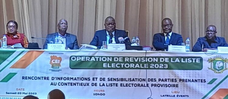 Municipales et régionales 2023 / Le PPA-CI quitte la salle pour protestation lors de la remise de la liste électorale provisoire