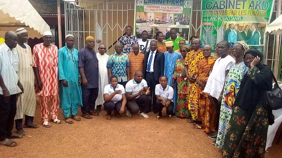Médecine traditionnelle / ‘’Docteur’’ AKD, président de la Confédération des Tradi-praticiens d’Afrique de l’Ouest, ouvre un cabinet à Abengourou