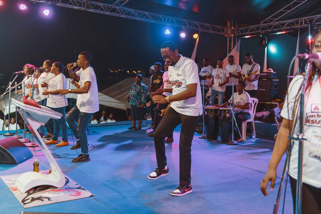 Atmosphère Prophétique / Yopougon reçoit sa guérison, des milliers d’âmes converties