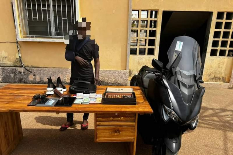 Vol de 15 millions chez la famille Alafé / Le cuisinier-voleur arrêté au Togo avec plus de 4 millions et une moto de plus de 2 millions