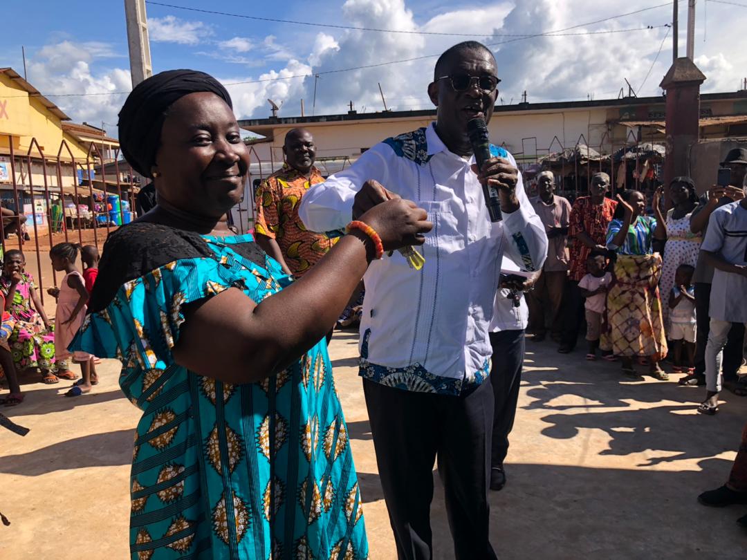 Dernières actions à à la mairie d’Abengourou / Amoikon Kouakou Banga livre 40 magasins et une école maternelle