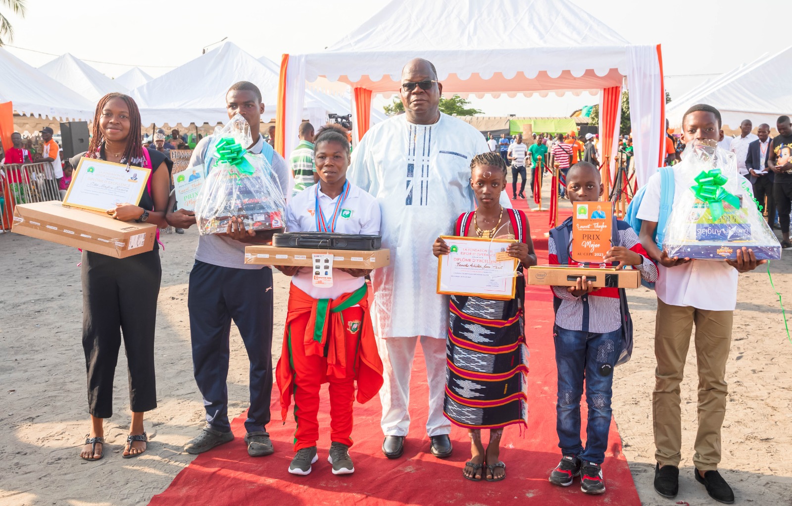 Promotion de l’excellence à Marcory / Laurent Tchagba honore 1000 meilleurs élèves aux examens 2023