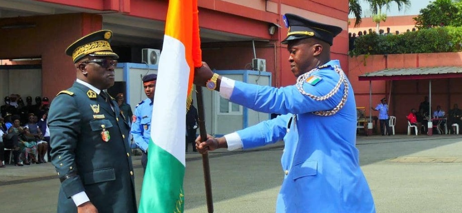 Sapeurs-Pompiers Militaires / Le Colonel Maxime Amorissani fait nouveau commandant