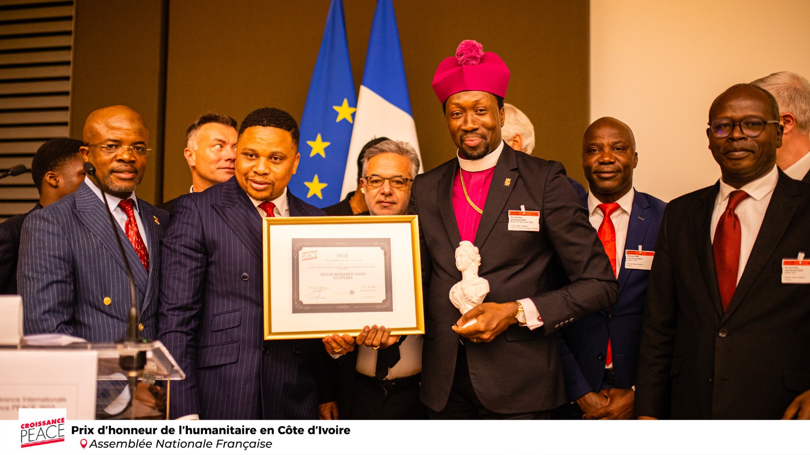 Distinction / Le Bishop Mohamed Idriss Ouattara reçoit le Prix d’Honneur de l’Humanitaire à Paris
