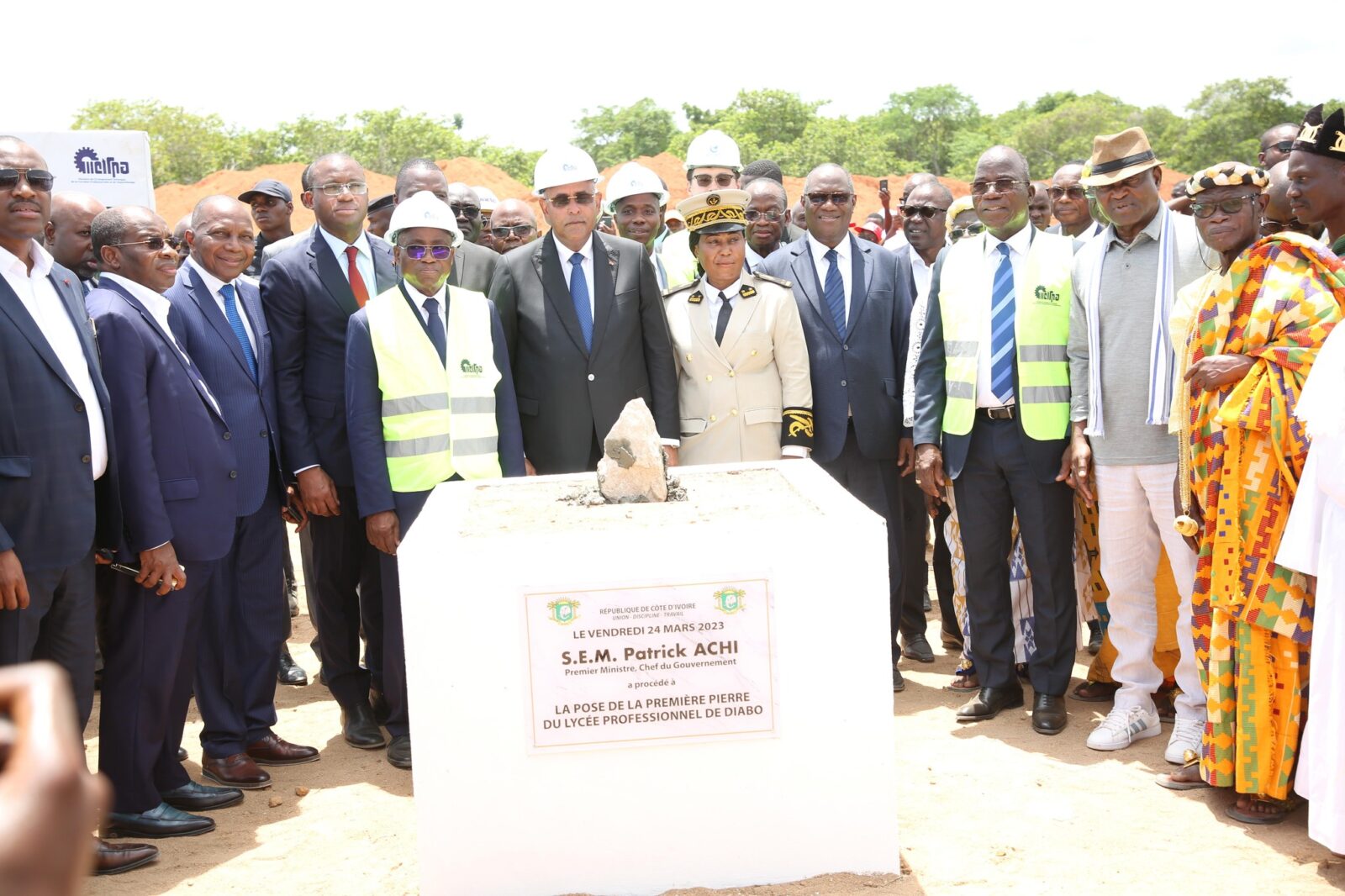 Enseignement Technique / Le Premier Ministre Patrick Achi lance les travaux de construction des lycées de Botro et Diabo
