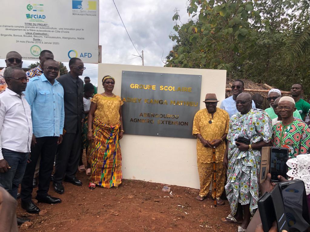 Reconnaissance du mérite / Deux pionniers et anciens directeurs d’écoles immortalisés par le maire à Abengourou
