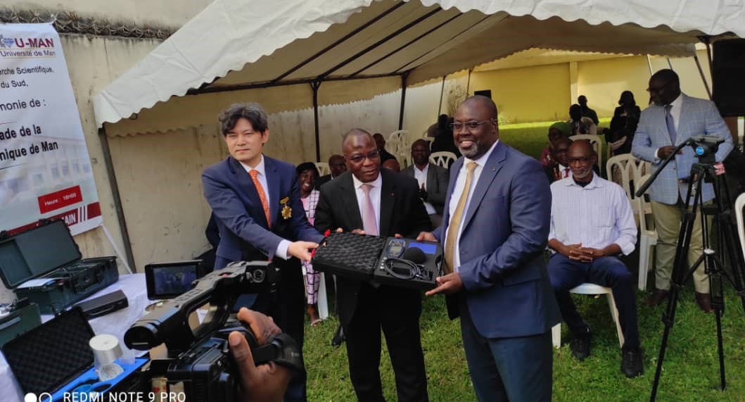 Dons de matériels scientifiques / La Corée du Sud apporte son soutien à l'Université Polytechnique de Man à environ 120 millions Fcfa