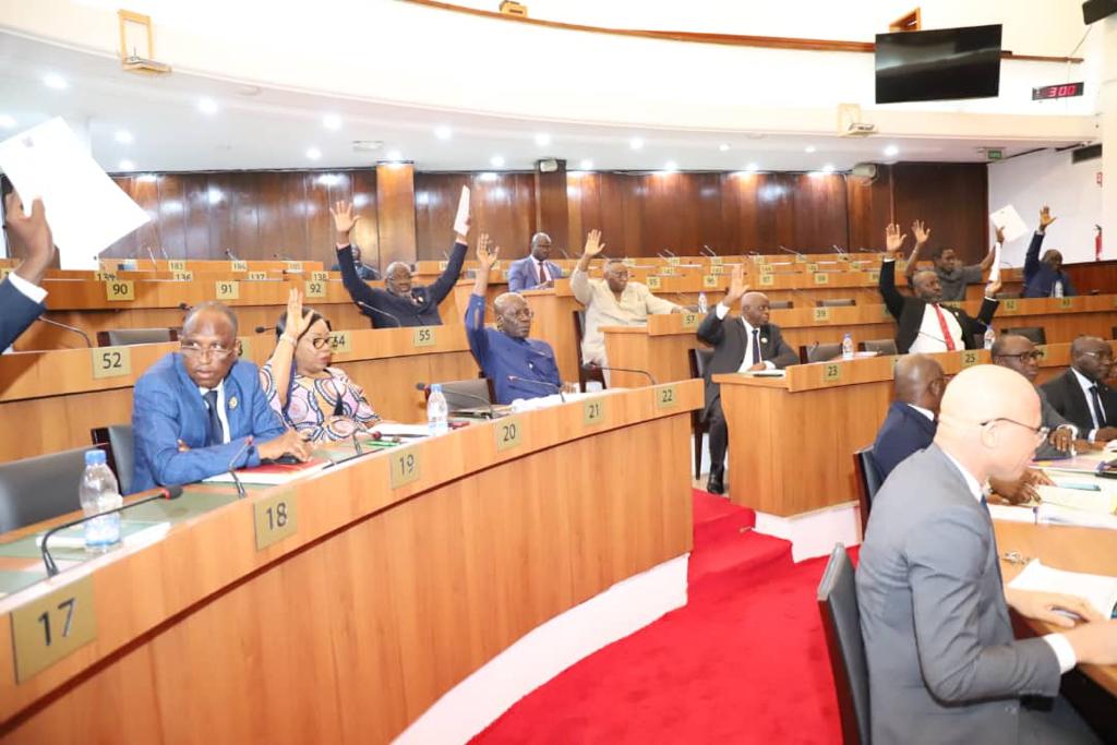 Adoption du projet de loi portant Code de l'hygiène et de la Salubrité / La série de répression contre les actes d'incivilités ouverte