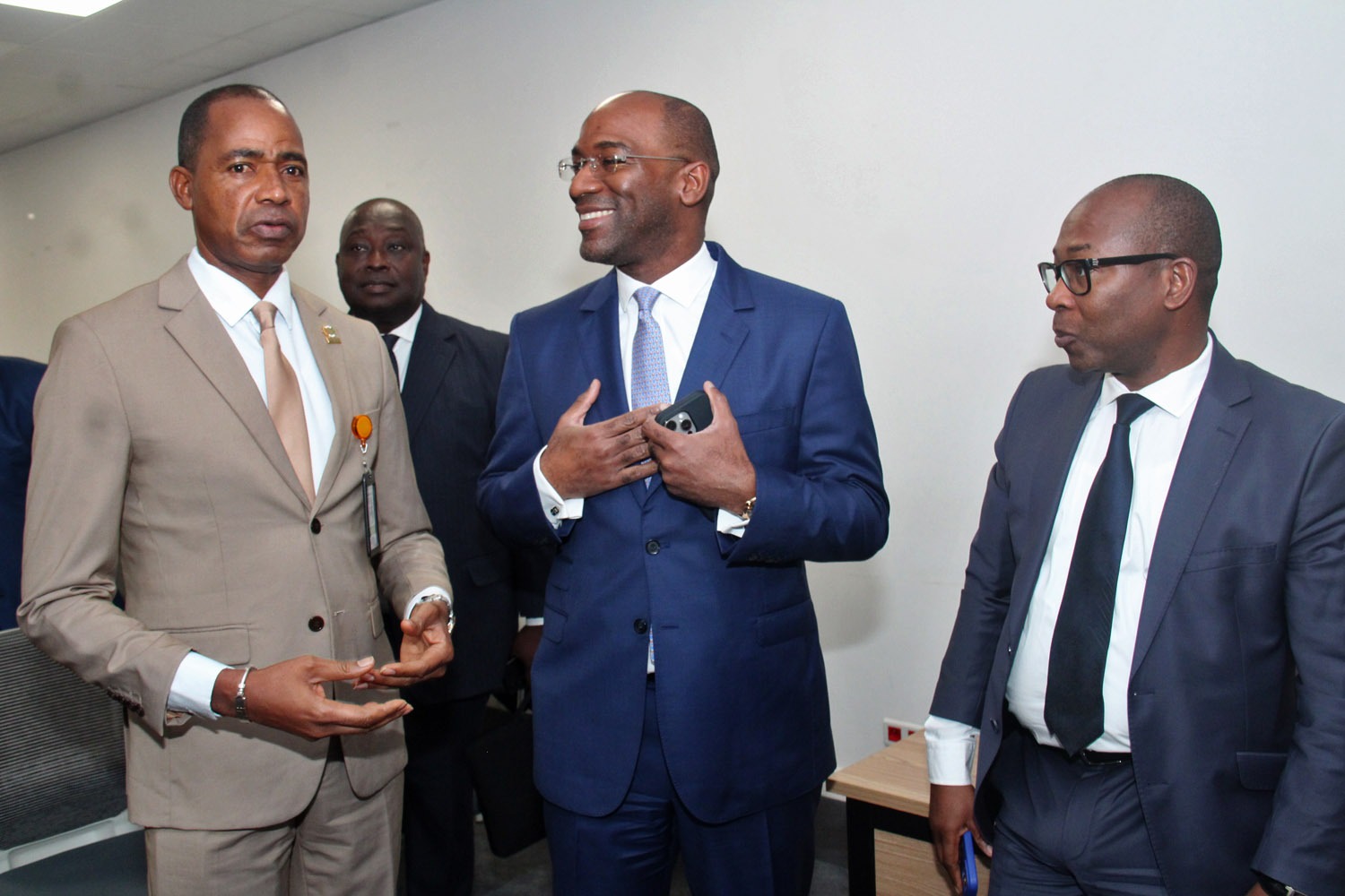 Réglementation relative aux lotissements en milieu urbain / Le ministère de la Construction réuni les acteurs du foncier pour un séminaire