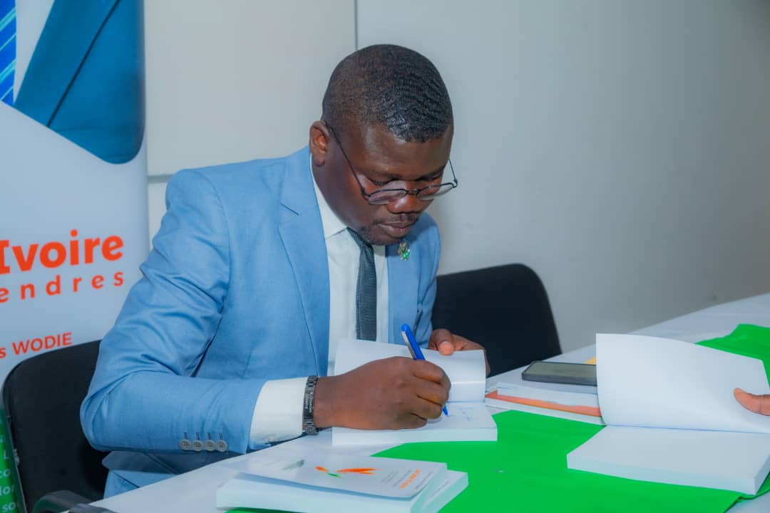 Election présidentielle 2025 / Gnamien Attoubré met en garde à travers ‘’la Côte d’Ivoire dans des cendres tièdes’’