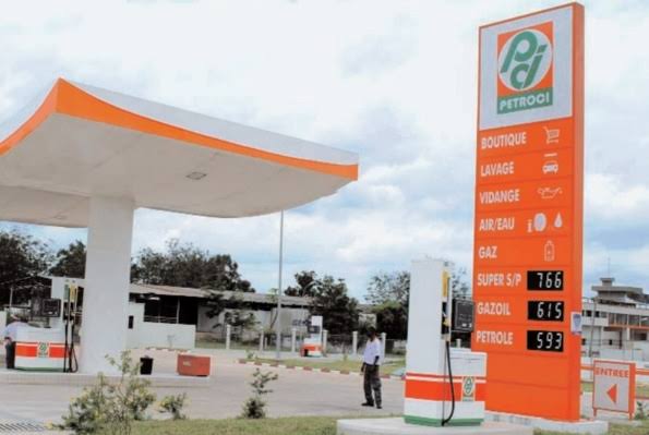 Hausse des prix du carburant / Le super sans plomb et le gasoil passent à 905f et 725f