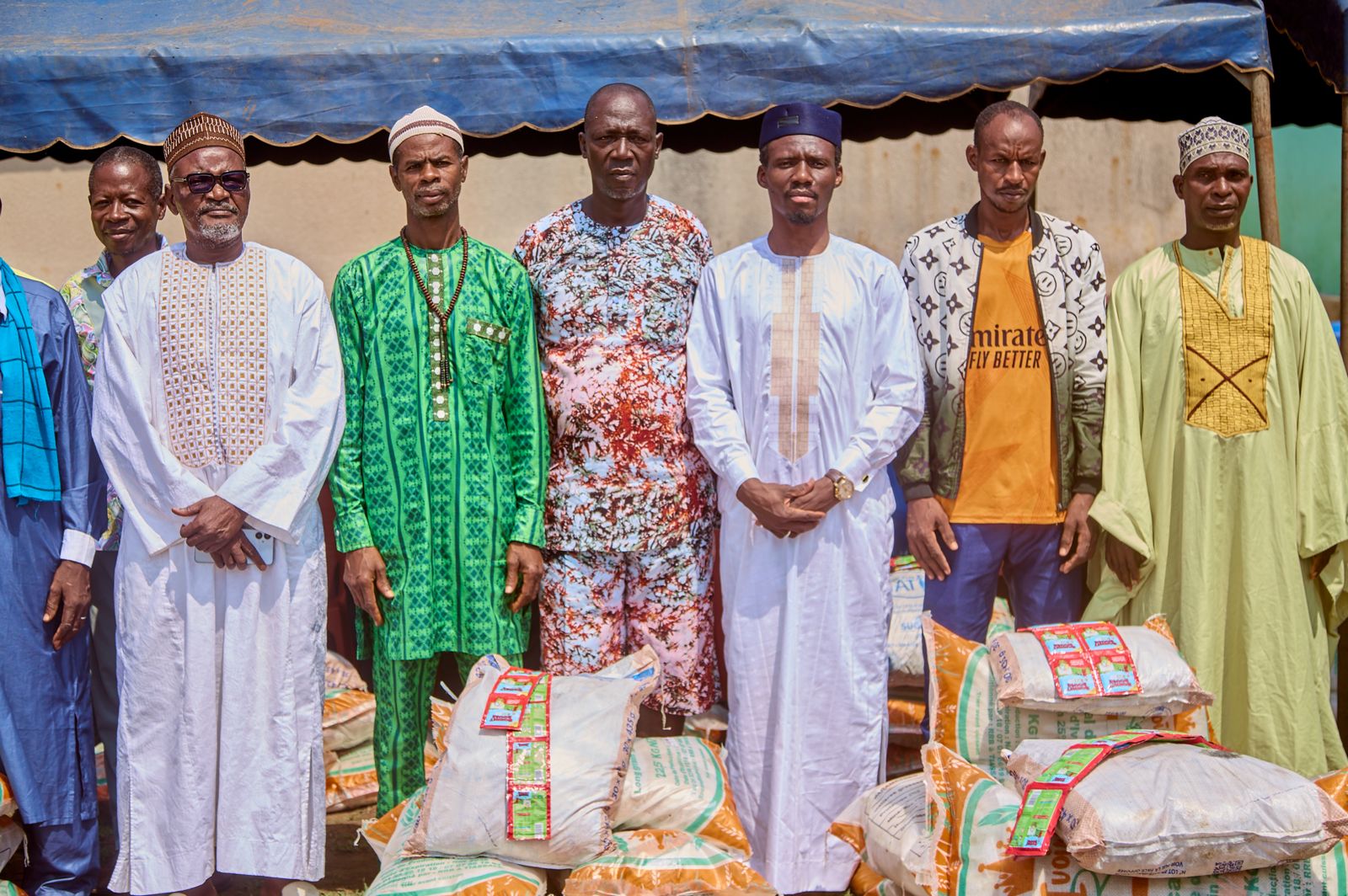 Solidarité LTE groupe / 50 tonnes de riz et du matériel agricole offerts à travers la Côte d’Ivoire