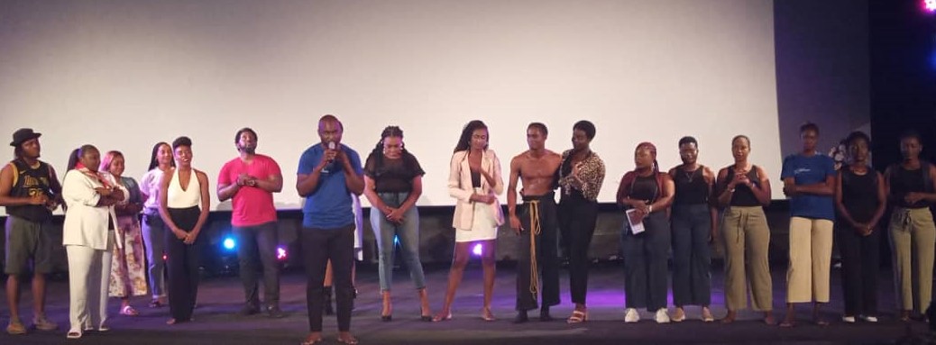 1er spectacle de danse / Test réussi pour huit migrantes de retour et volontaires MaM