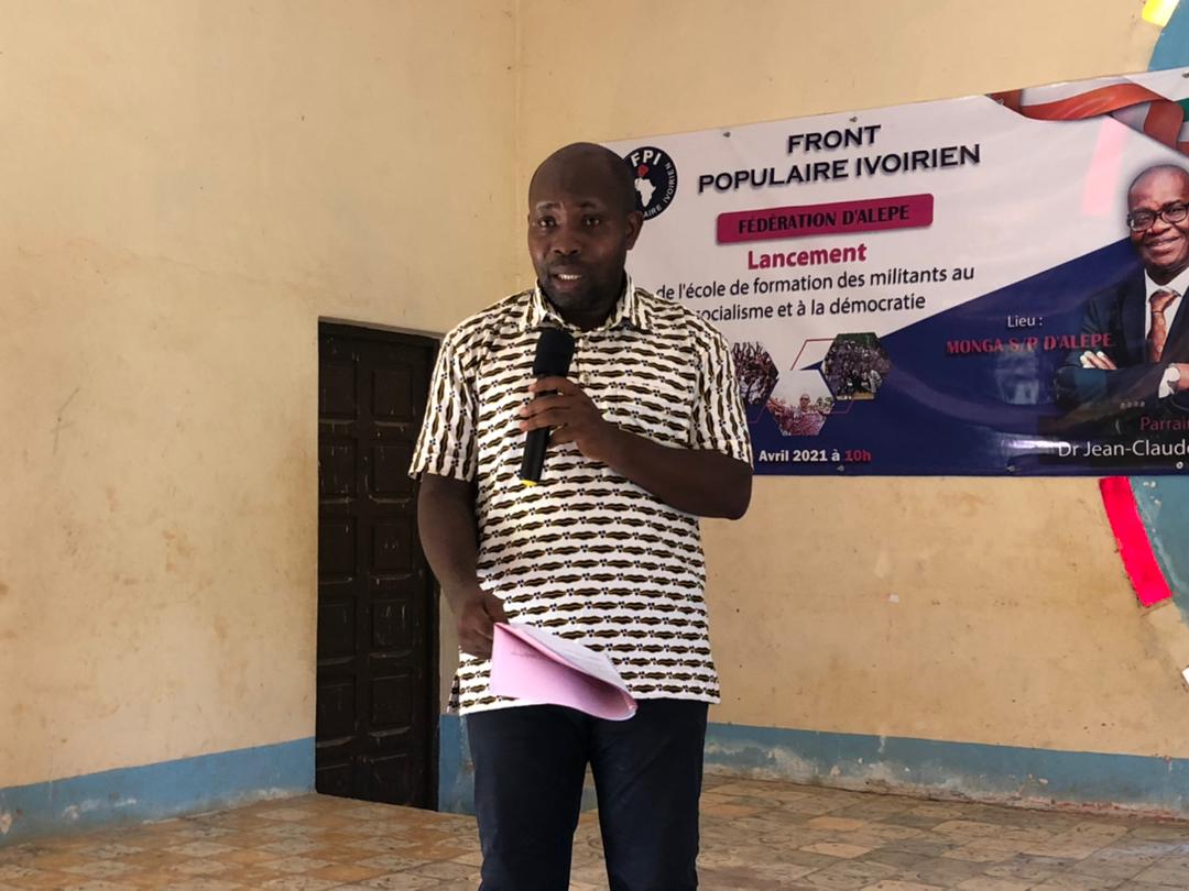 Formation des militants / Le sens de la Politique selon le professeur Arsène Yapi