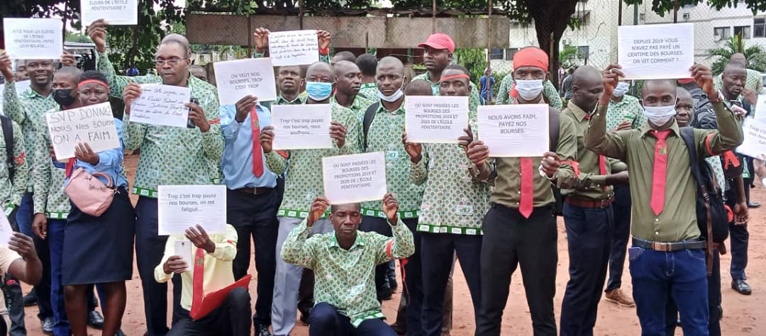 Bourses impayées à l’INFJ / Les étudiants manifestent, l’administration promet le règlement