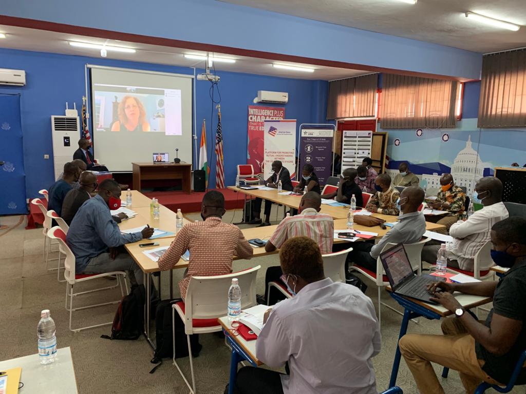 Lutte contre la désinformation / Les journalistes ivoiriens échangent autour d’un atelier