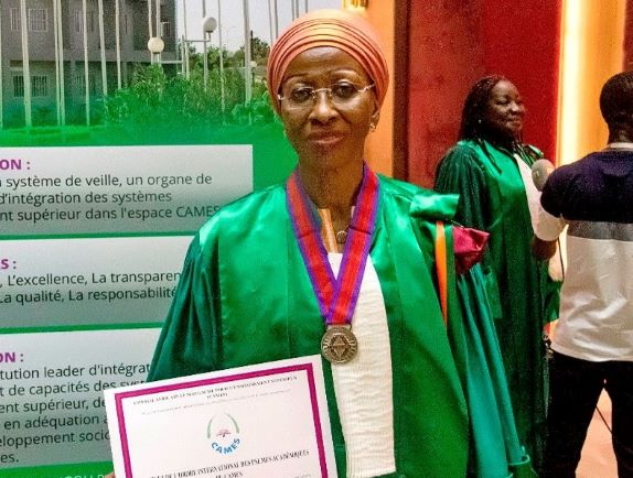 CAMES / Bakayoko-Ly Ramata reçoit la médaille de Commandeur