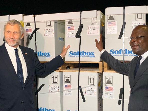 Vaccin Covid-19 / La Côte d’Ivoire reçoit plus d’un million de doses des USA