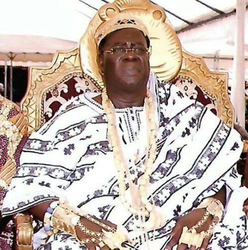 Ebrah / Sa Majesté Assemien Nogbou reporte son retour