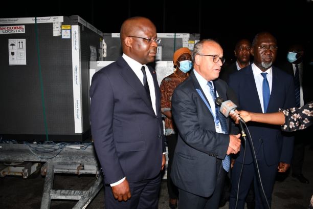 COVID-19 / La Côte d’Ivoire se renforce avec 268.000 doses de vaccin